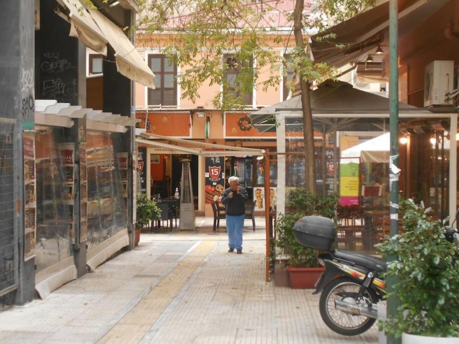 Downtown Quiet Apartment On A Pedestrian Street Athènes Extérieur photo